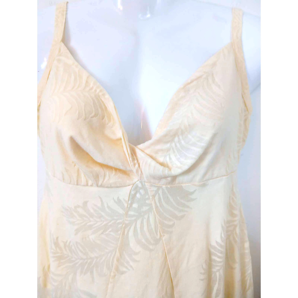 Kenneth Cole Ivory Sheer Leaf Handkerchief Top - Picture 4 of 9